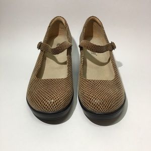 Algeria Mary Jane Style Leather Upper